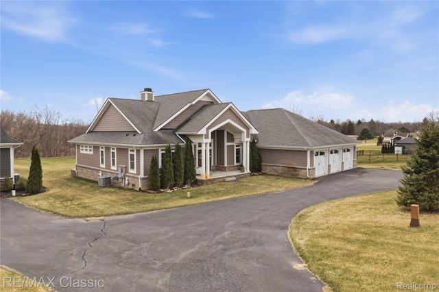 2901 Sleeth Road, Commerce Charter Township, MI 48382
