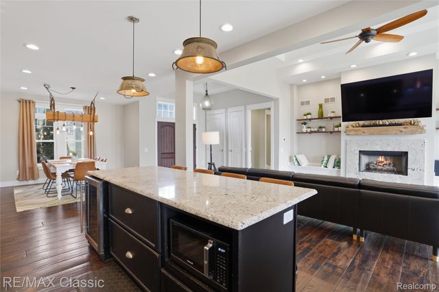 2901 Sleeth Road, Commerce Charter Township, MI 48382