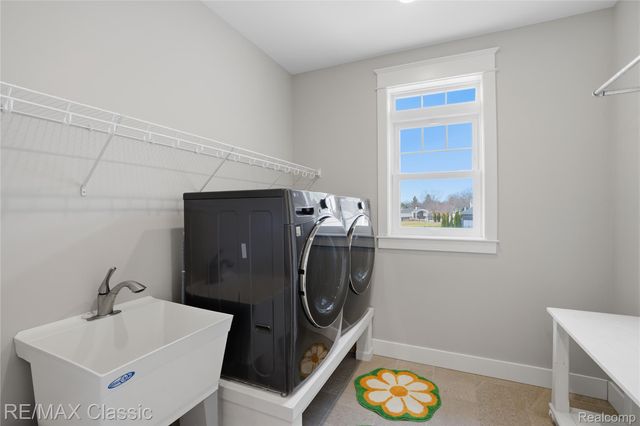 2901 Sleeth Road, Commerce Charter Township, MI 48382