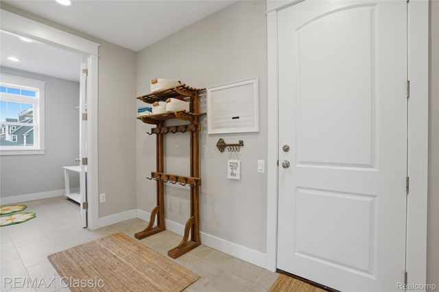 2901 Sleeth Road, Commerce Charter Township, MI 48382