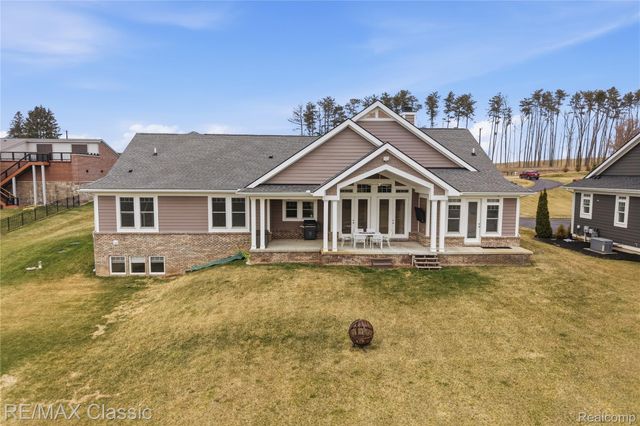 2901 Sleeth Road, Commerce Charter Township, MI 48382