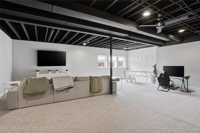 2901 Sleeth Road, Commerce Charter Township, MI 48382