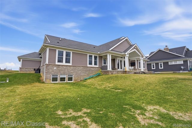 2901 Sleeth Road, Commerce Charter Township, MI 48382