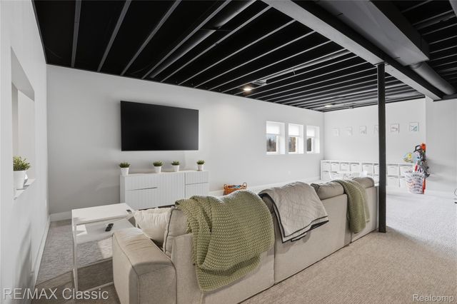 2901 Sleeth Road, Commerce Charter Township, MI 48382