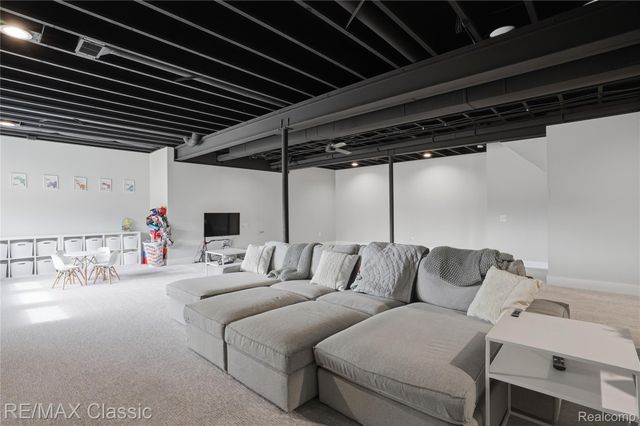 2901 Sleeth Road, Commerce Charter Township, MI 48382