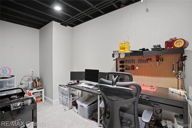 2901 Sleeth Road, Commerce Charter Township, MI 48382