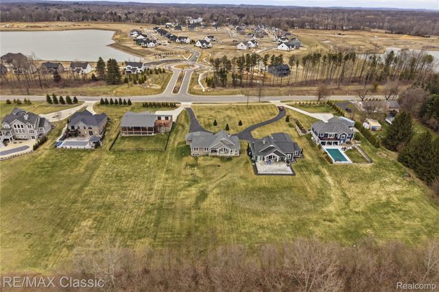 2901 Sleeth Road, Commerce Charter Township, MI 48382