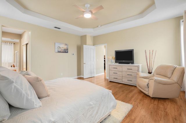 2136 Catherwood Way, Sacramento, CA 95835