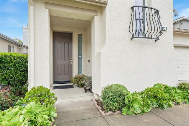 2136 Catherwood Way, Sacramento, CA 95835