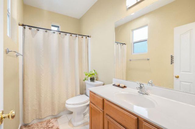 2136 Catherwood Way, Sacramento, CA 95835