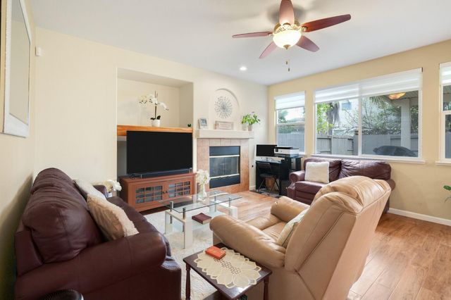 2136 Catherwood Way, Sacramento, CA 95835