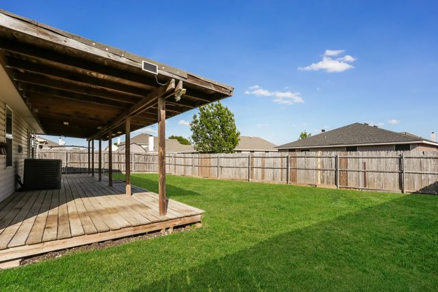 1413 Erin Drive, Burleson, TX 76028