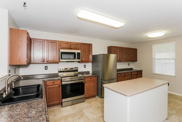 1413 Erin Drive, Burleson, TX 76028