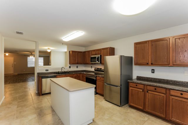 1413 Erin Drive, Burleson, TX 76028