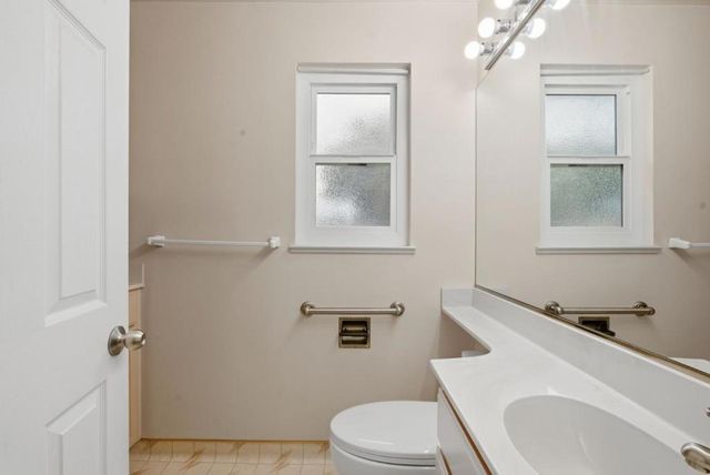 1204 Mcfarlane Lane, Hayward, CA 94544