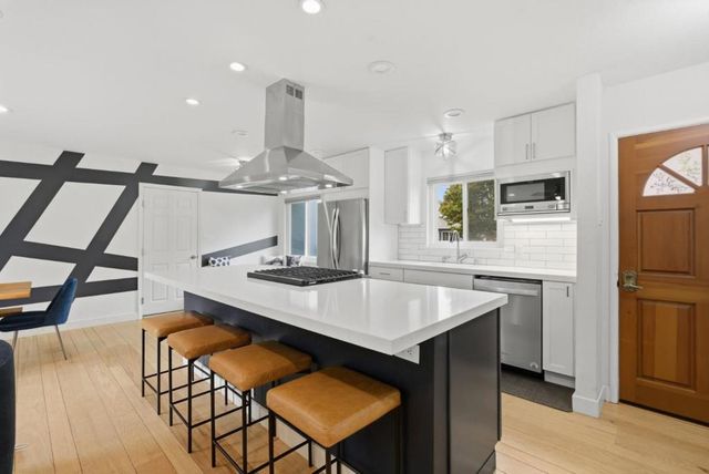 1204 Mcfarlane Lane, Hayward, CA 94544
