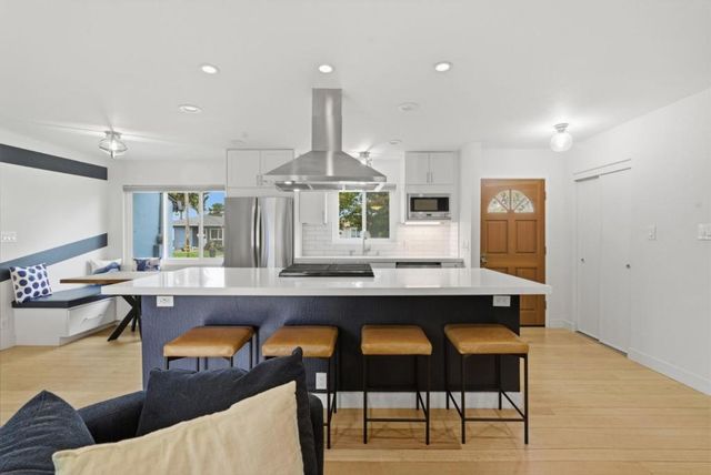 1204 Mcfarlane Lane, Hayward, CA 94544