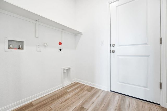 6000 Swedish Farms TER, Del Valle, TX 78617