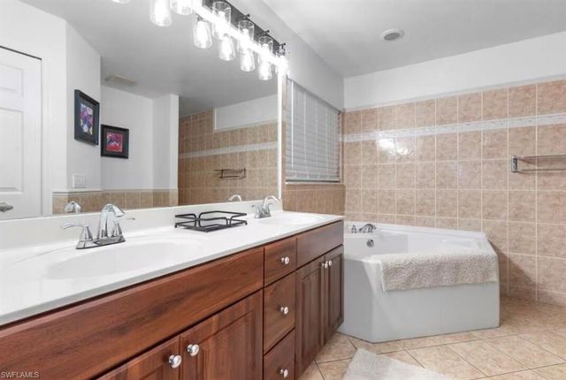 5701 Riverside DR, Cape Coral, FL 33904