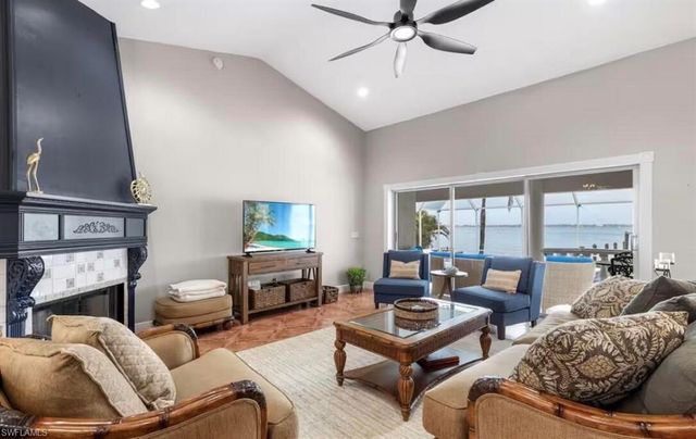 5701 Riverside DR, Cape Coral, FL 33904