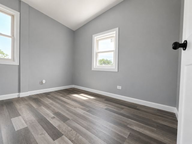 5020 W OHIO Street, Chicago, IL 60644