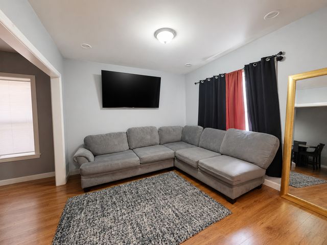 5020 W OHIO Street, Chicago, IL 60644