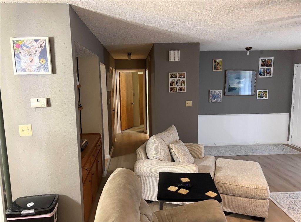 225 N Sehorn St, Sinton, TX 78387 — photo 4