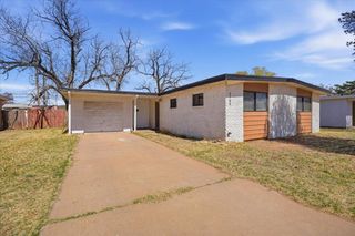 2706 68th Street, Lubbock, TX 79413