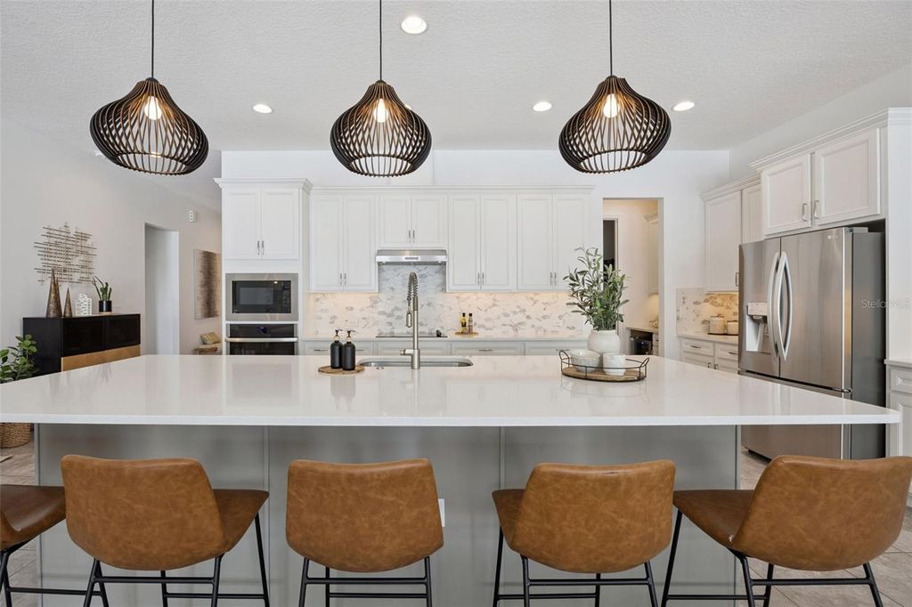 Image 14 of property listing at 15432 GILLIGAN COURT, Winter Garden, FL 34787