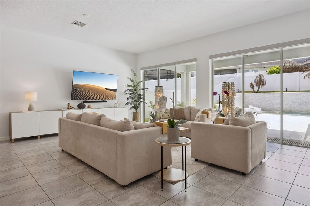 Image 6 of property listing at 15432 GILLIGAN COURT, Winter Garden, FL 34787