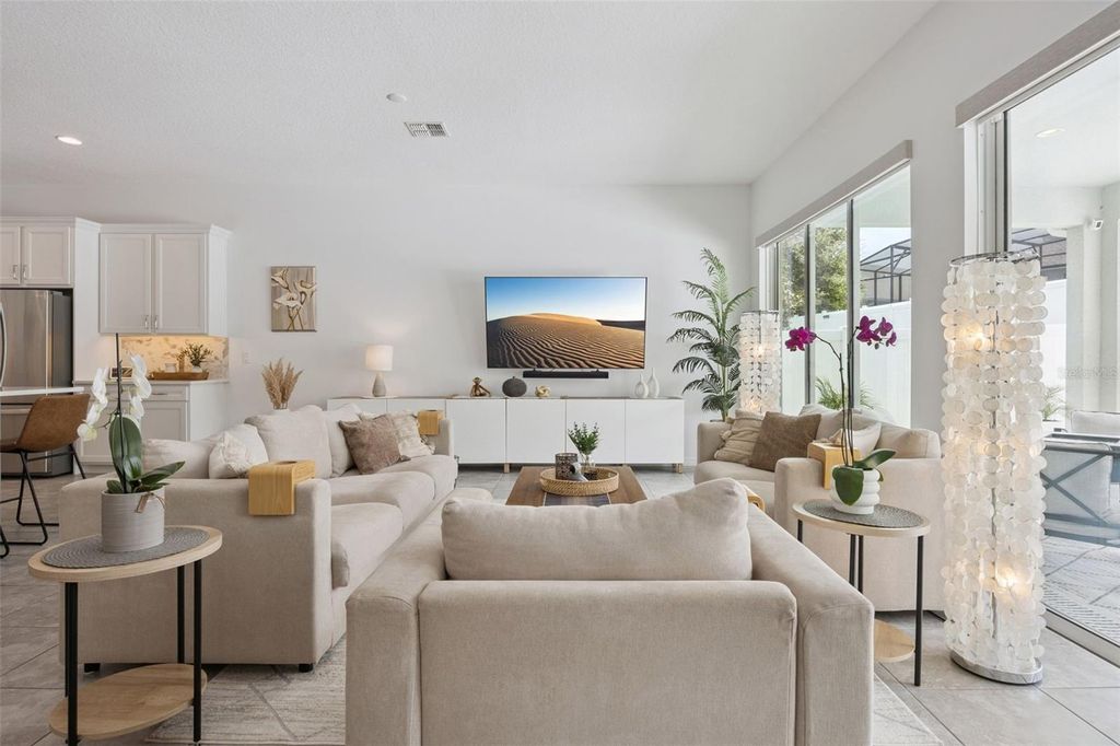 Image 9 of property listing at 15432 GILLIGAN COURT, Winter Garden, FL 34787