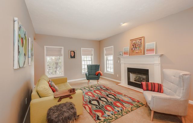 1 Greenfield Parkway, Bedford, NH 03110