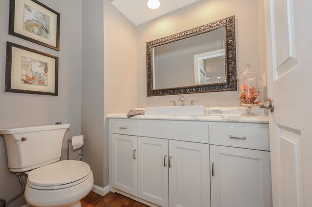 1 Greenfield Parkway, Bedford, NH 03110