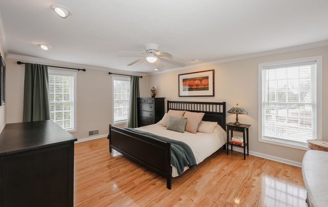 1 Greenfield Parkway, Bedford, NH 03110