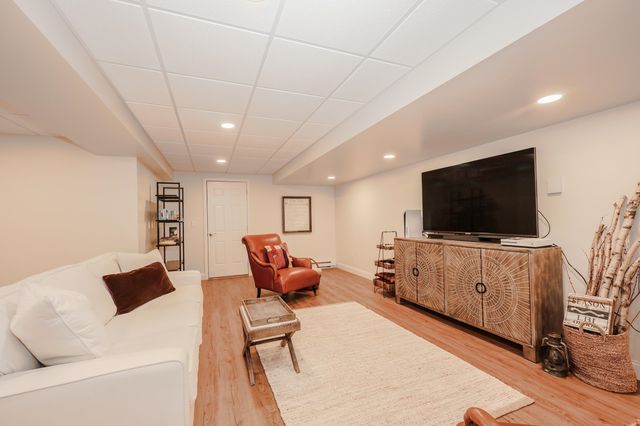 1 Greenfield Parkway, Bedford, NH 03110