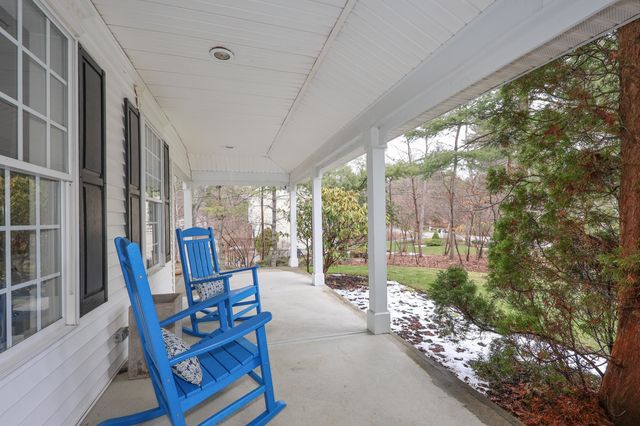 1 Greenfield Parkway, Bedford, NH 03110
