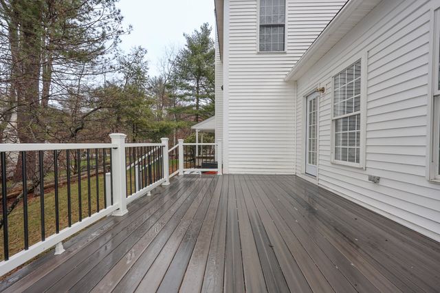 1 Greenfield Parkway, Bedford, NH 03110