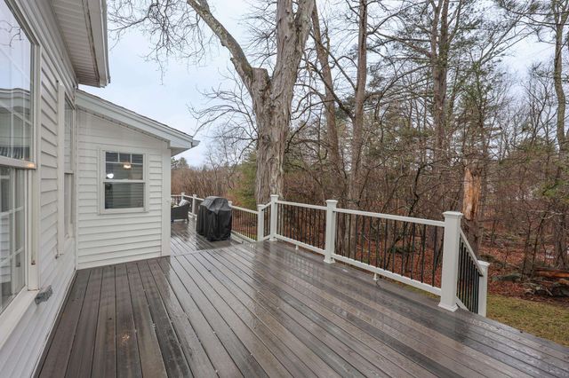 1 Greenfield Parkway, Bedford, NH 03110