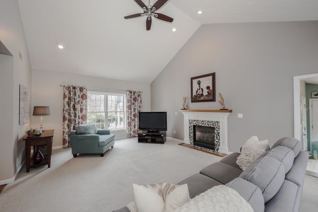 1 Greenfield Parkway, Bedford, NH 03110