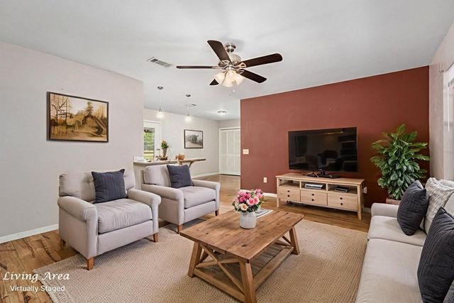 107 Eastwood Place, Lufkin, TX 75901