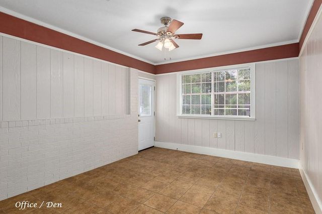 107 Eastwood Place, Lufkin, TX 75901