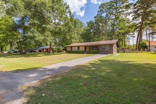 107 Eastwood Place, Lufkin, TX 75901