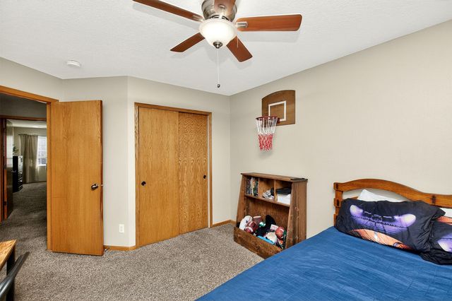 1400 S 52nd Street 33, West Des Moines, IA 50265