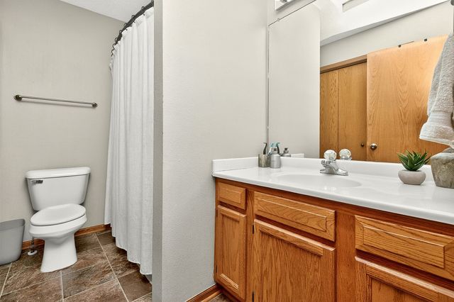 1400 S 52nd Street 33, West Des Moines, IA 50265