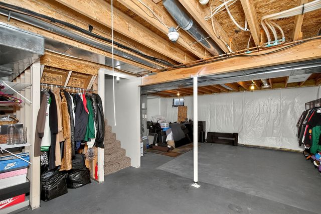 1400 S 52nd Street 33, West Des Moines, IA 50265