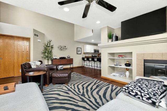 1400 S 52nd Street 33, West Des Moines, IA 50265
