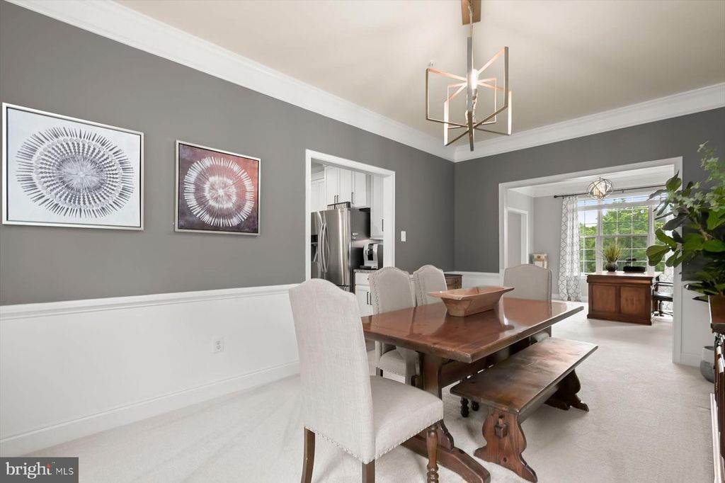 Image 11 of property listing at 5814 BELLANCA DR, Elkridge, MD 21075
