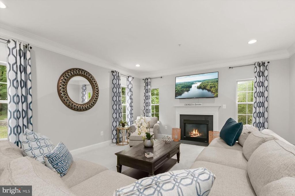 Image 21 of property listing at 5814 BELLANCA DR, Elkridge, MD 21075