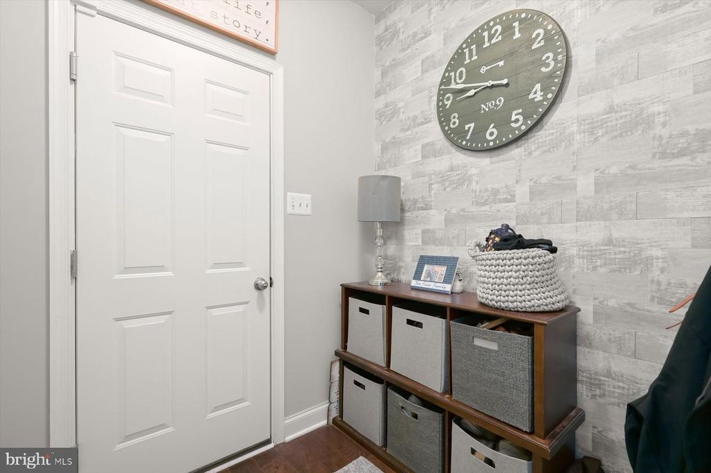 Image 25 of property listing at 5814 BELLANCA DR, Elkridge, MD 21075