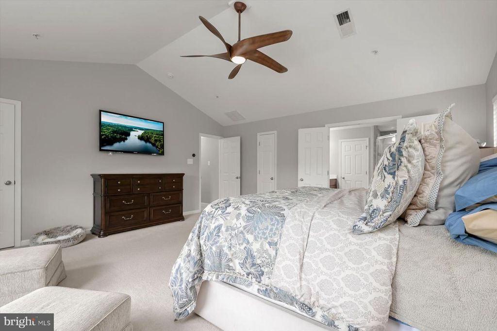 Image 30 of property listing at 5814 BELLANCA DR, Elkridge, MD 21075